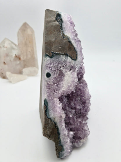 Amethyst Cluster (2.9lb / 6 in)