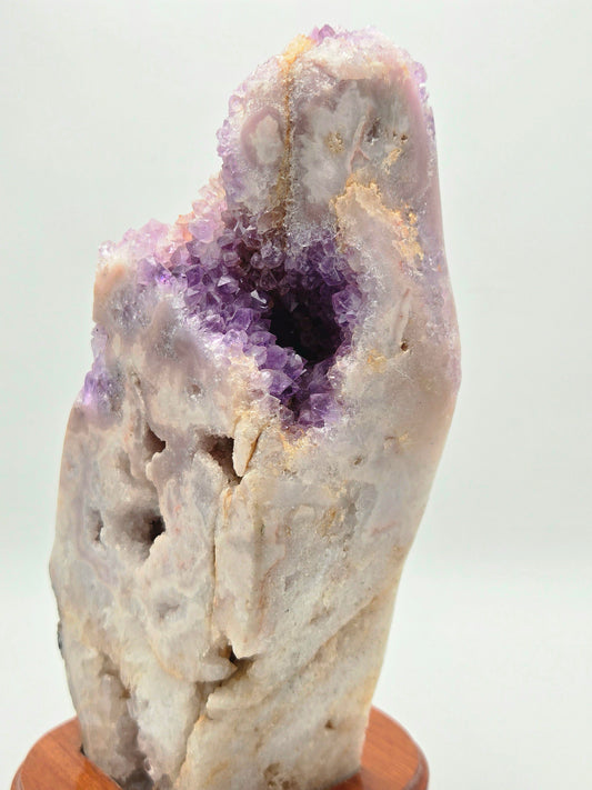 Amethyst Druzy with Stand (3.8lb / 8 Inch)