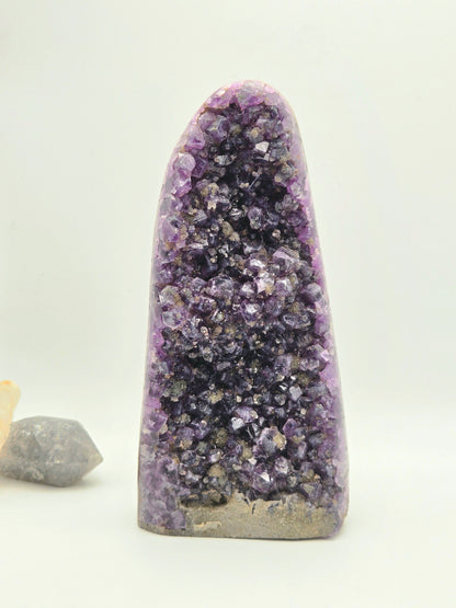 Uruguay Amethyst (1.6lb / 6.5 inch)